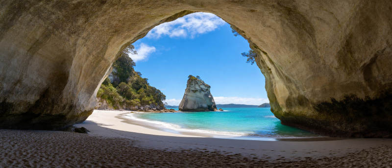 洞中碧海蓝天图片