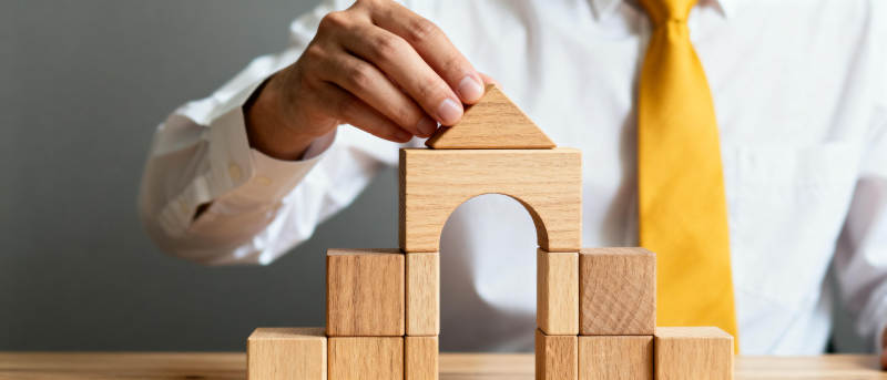 搭建木块小屋图片