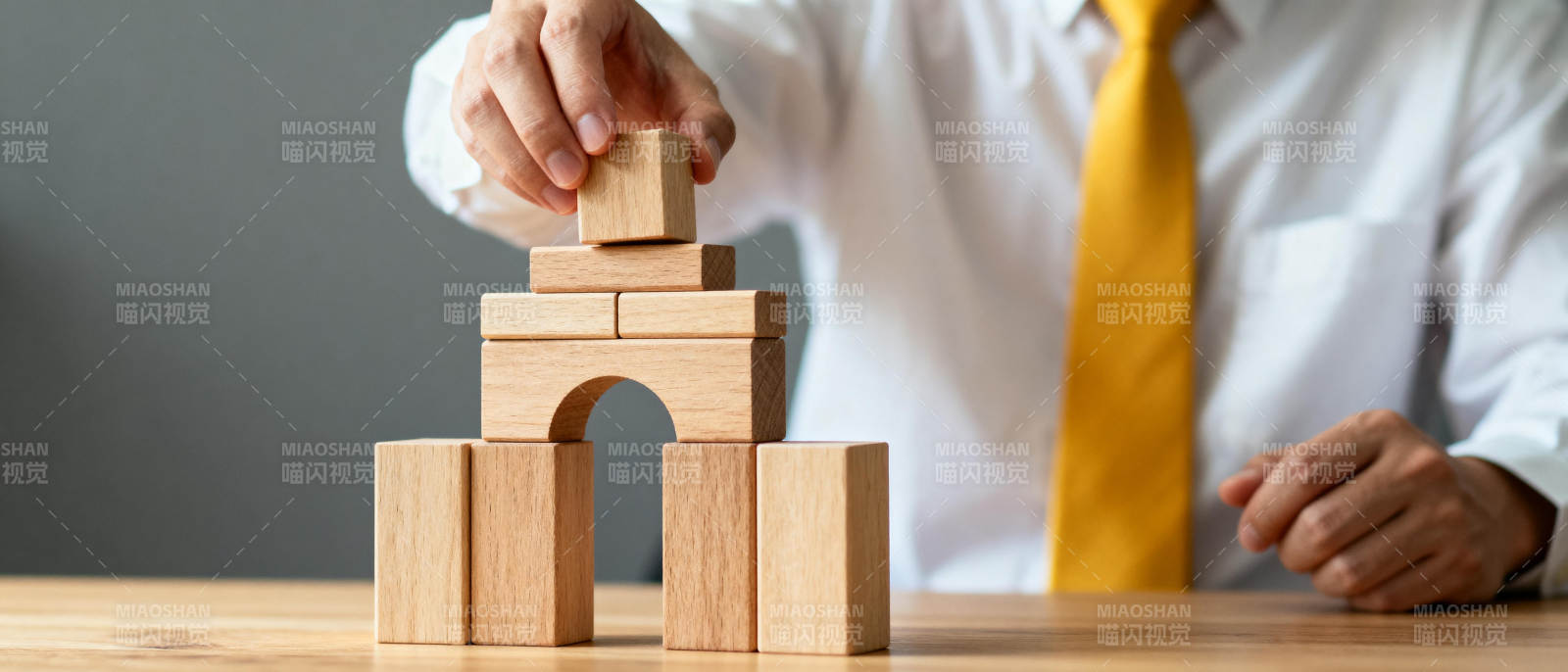 搭建木块拱门图片