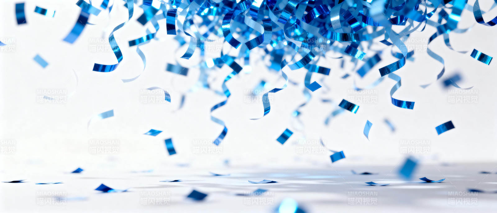 蓝色彩带飘落图片