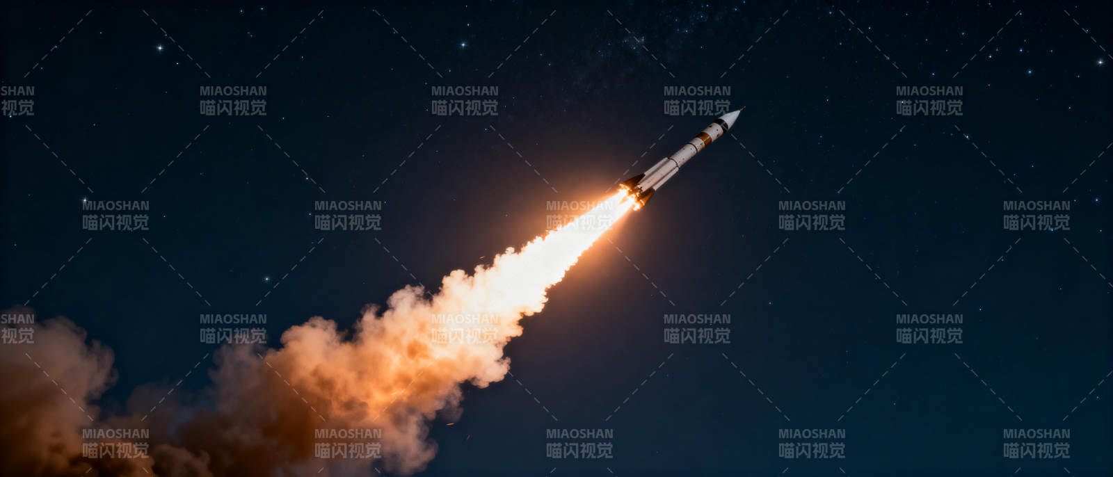 火箭升空 星夜璀璨图片