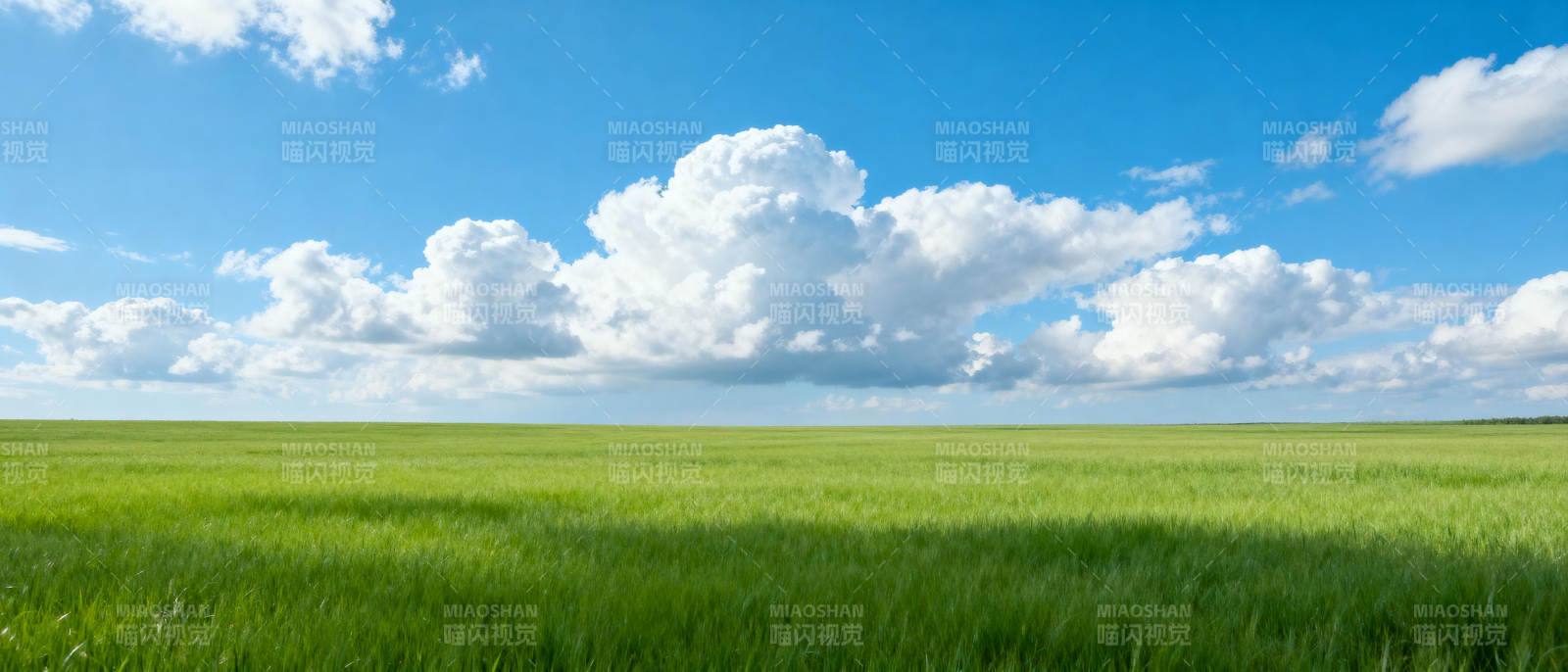 绿野蓝天白云图片