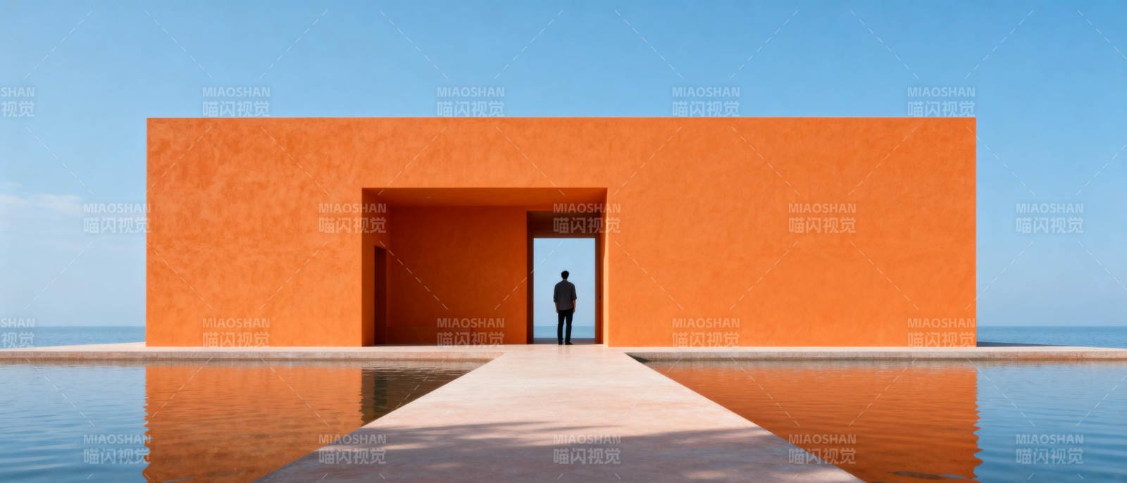 橙色建筑与水景图片