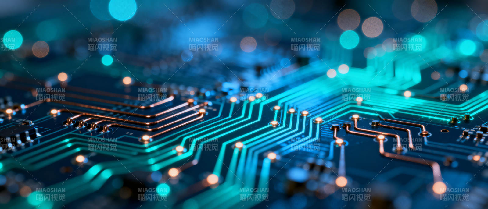 电路板微光闪烁图片