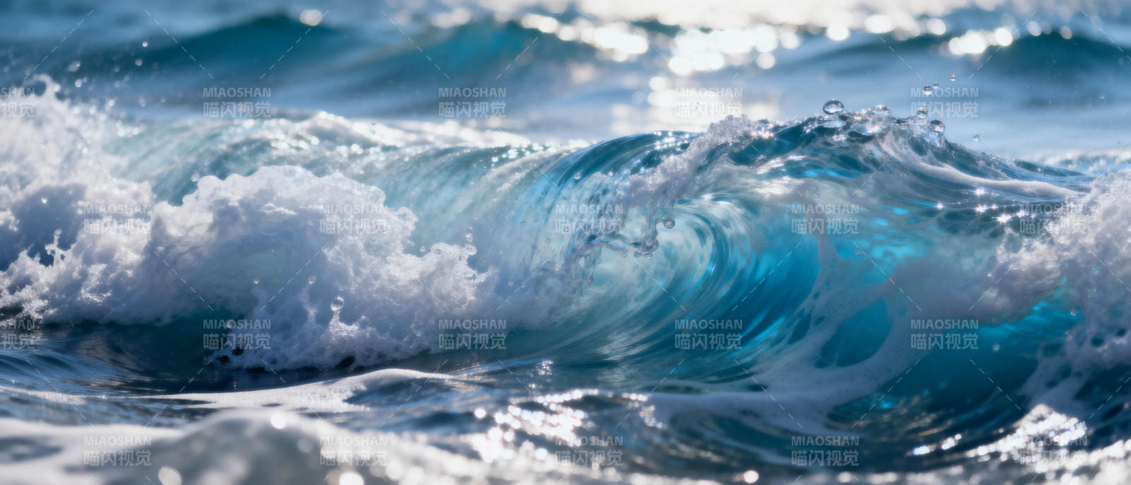 碧海波涛翻涌图片