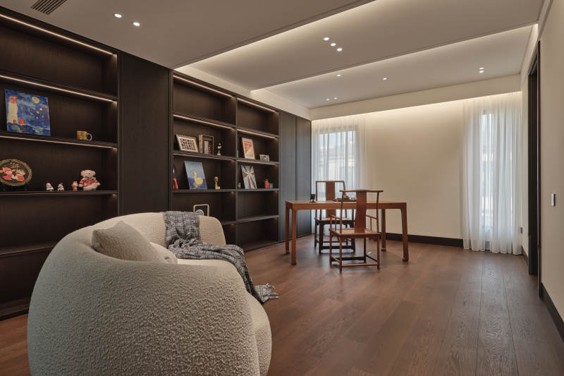 现代简约书房一角图片