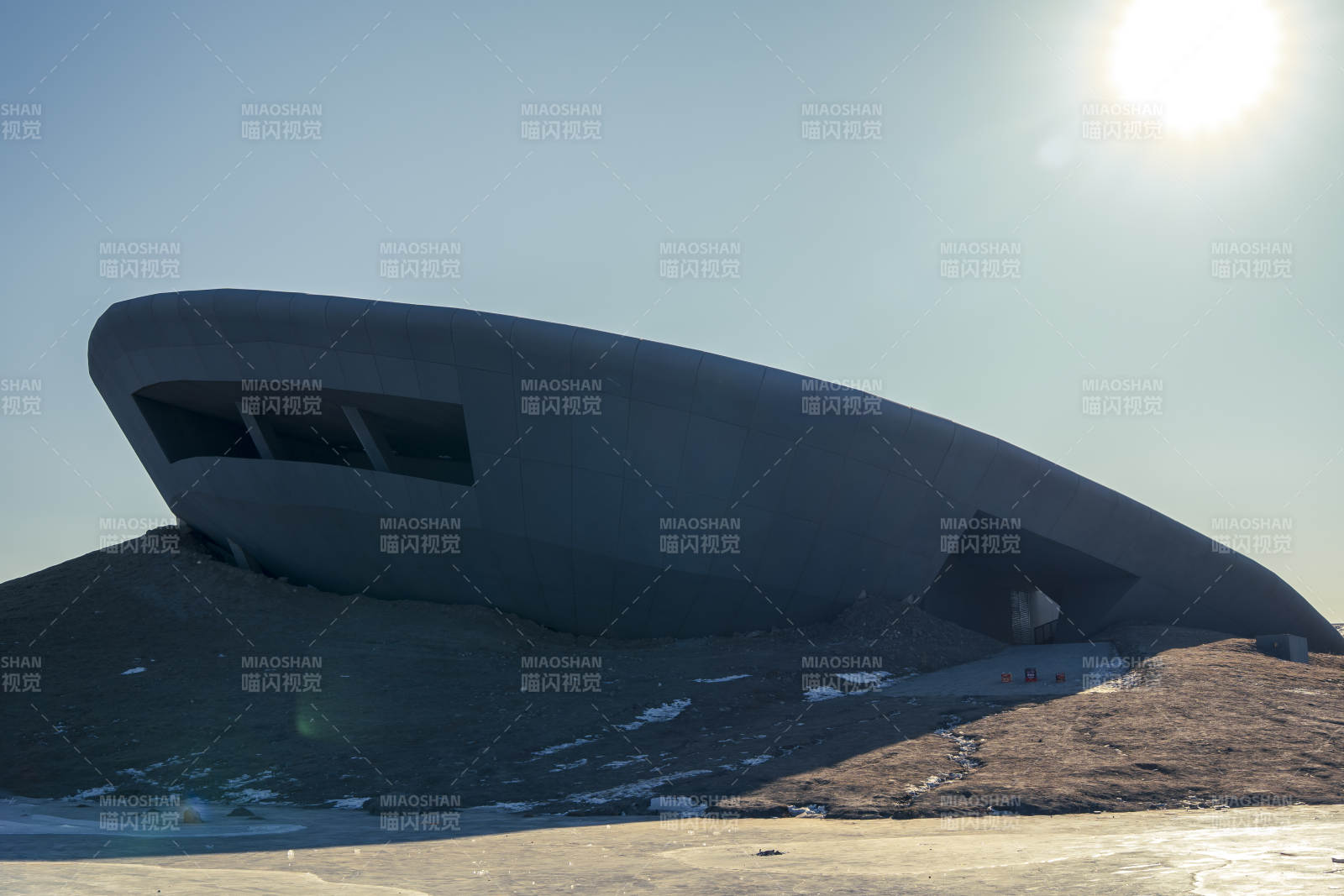 涝利海遗失的宇宙飞船未来感建筑图片
