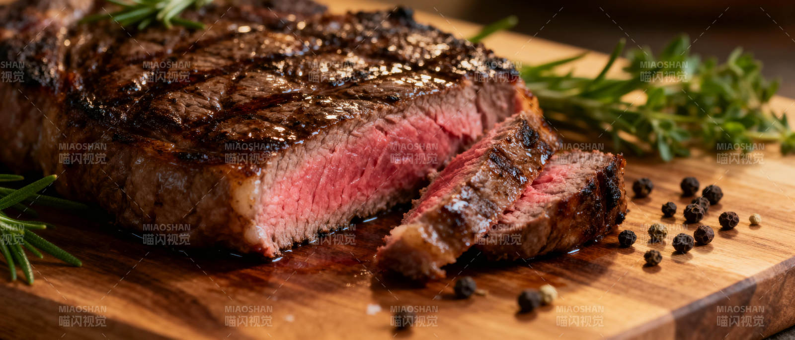 香煎牛排 鲜嫩多汁图片