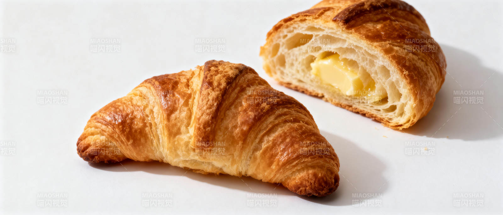 金黄酥脆牛角包图片