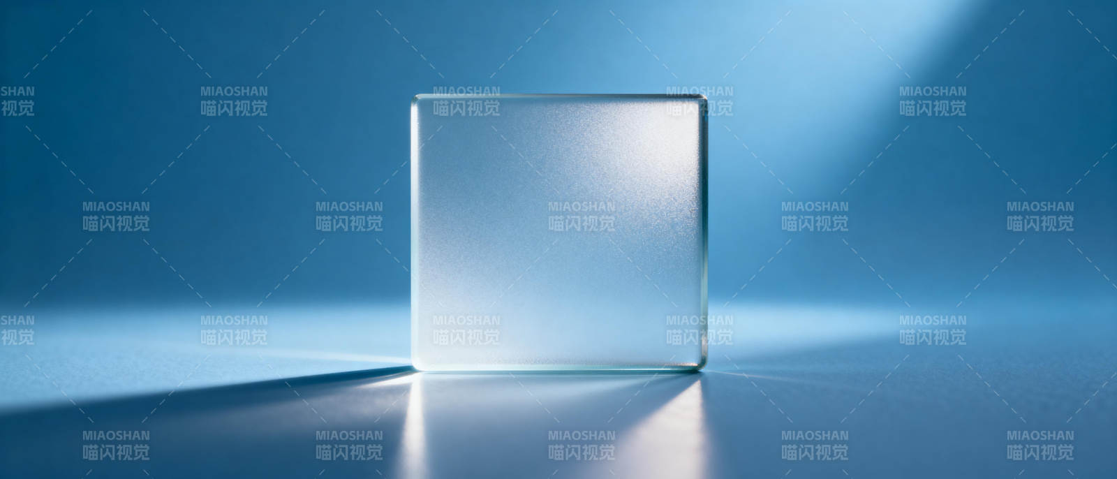 透明立方体光影图片