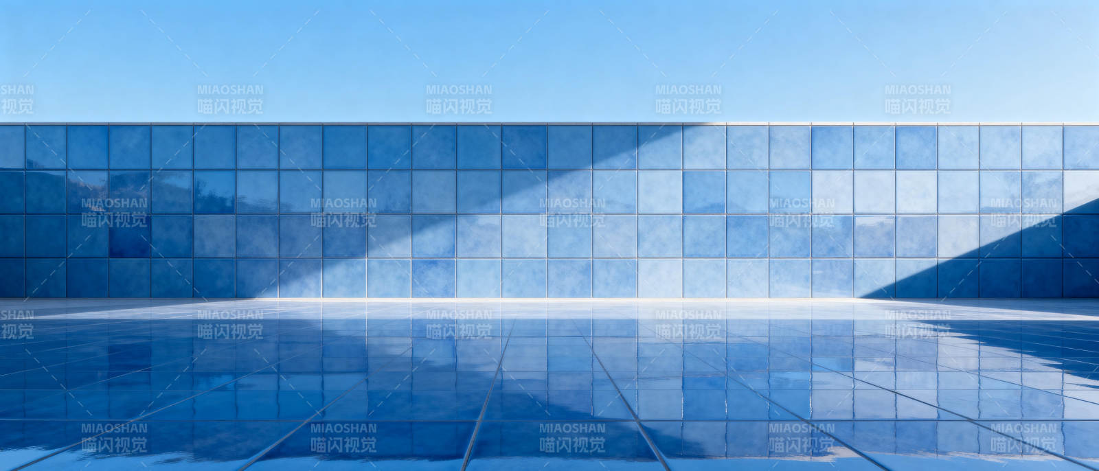 现代建筑倒影图片