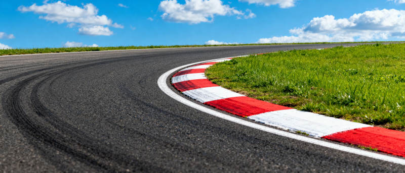 赛道弯道风光图片