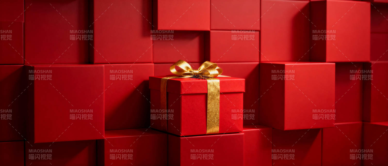 红色礼盒 金色丝带图片