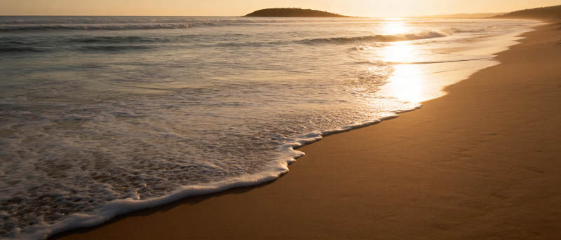 夕阳海滩美景图片
