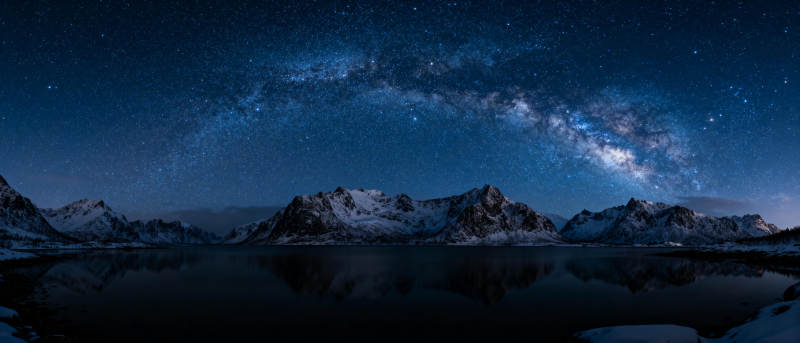 星河映雪峰图片