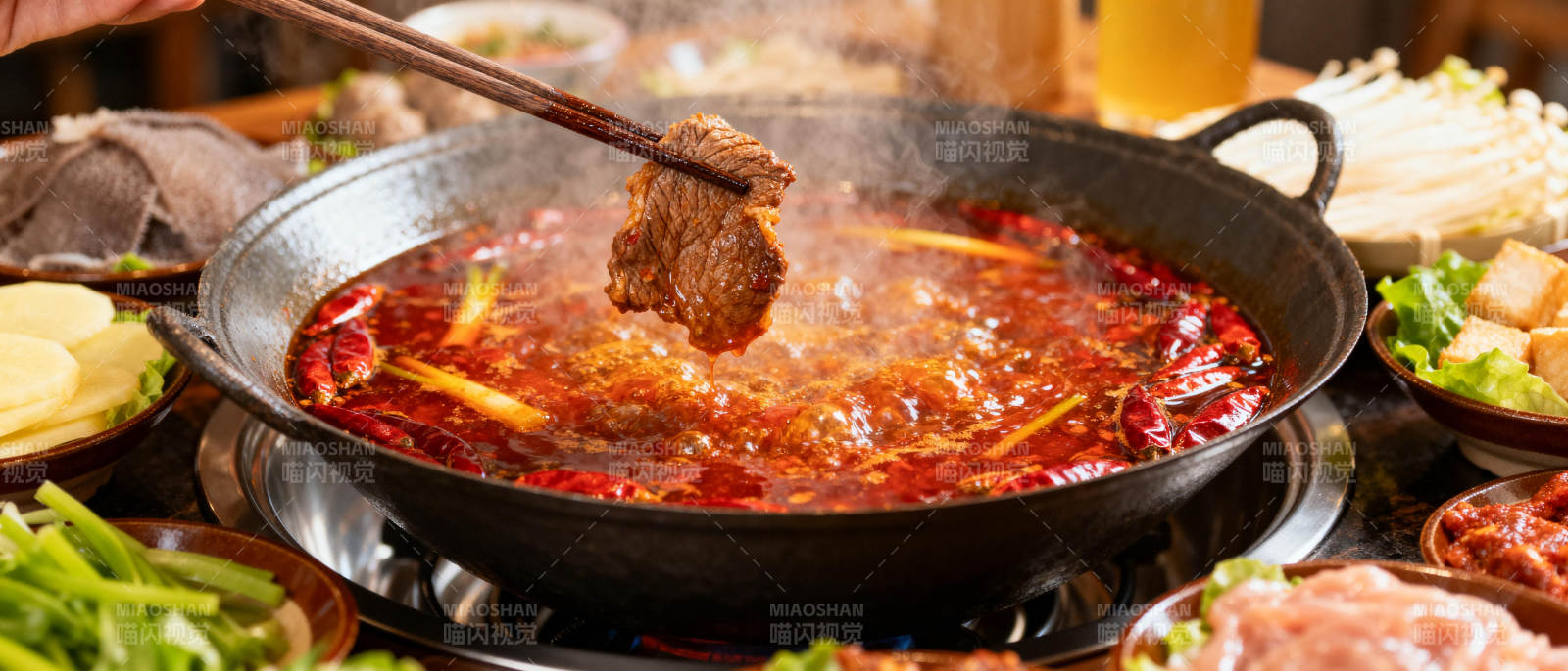 麻辣火锅鲜肉飘香图片