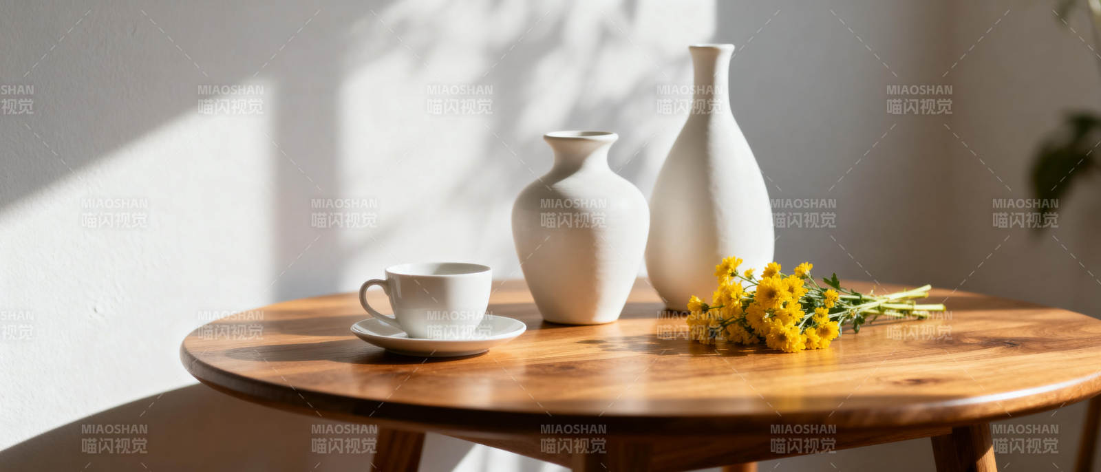 静谧茶桌一角图片