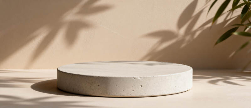 光影下的水泥台图片