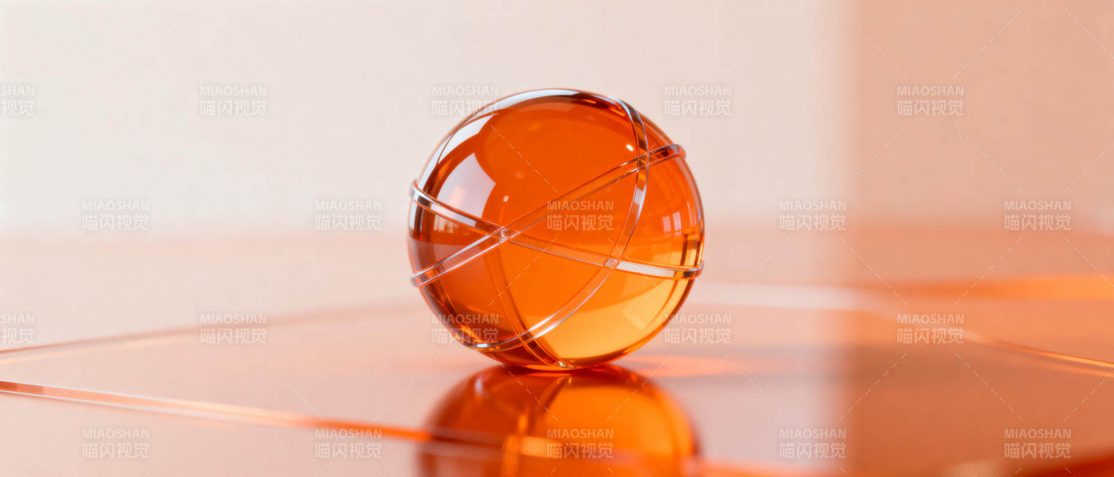 橙色玻璃球静置图片