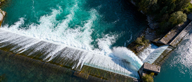 碧水飞瀑壮观景图片