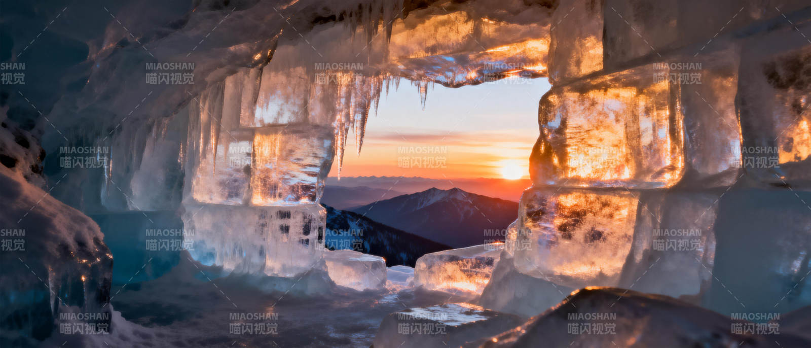 冰洞日落美景图片