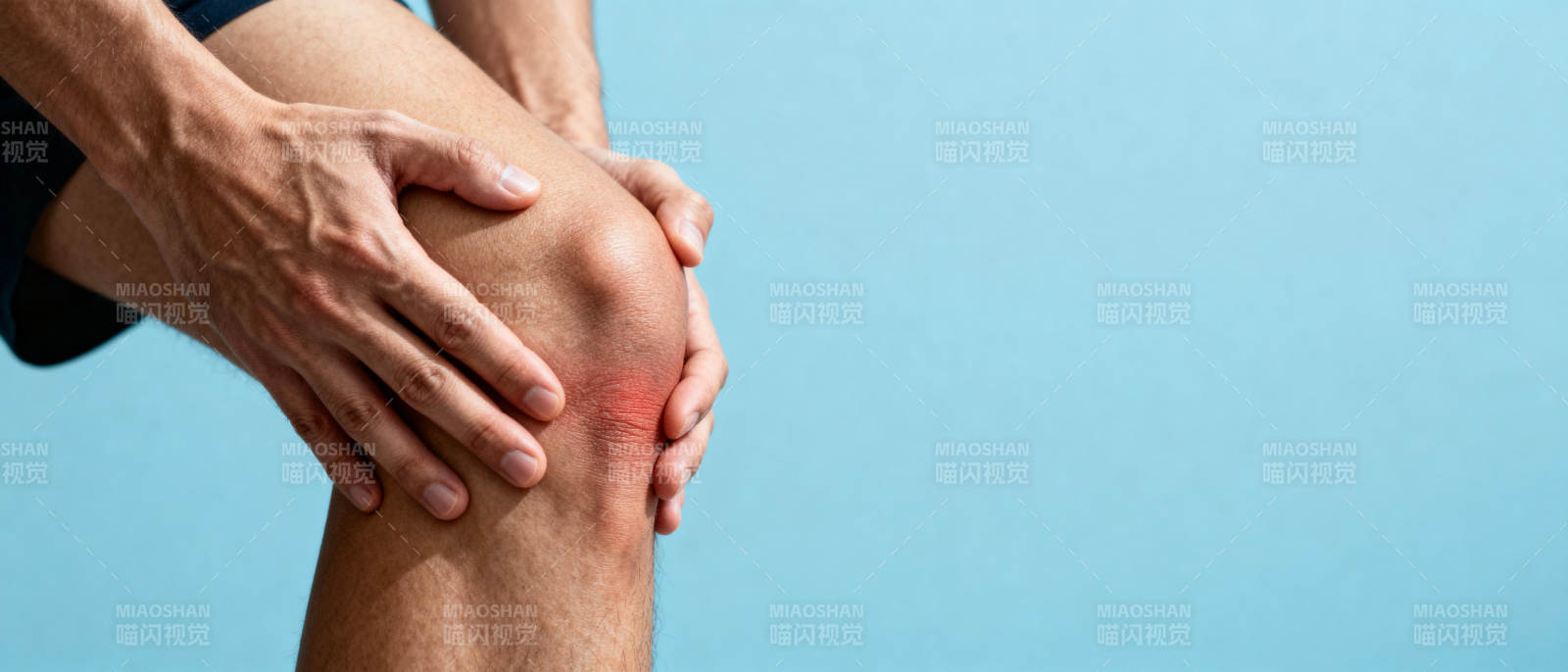 膝盖疼痛困扰图片