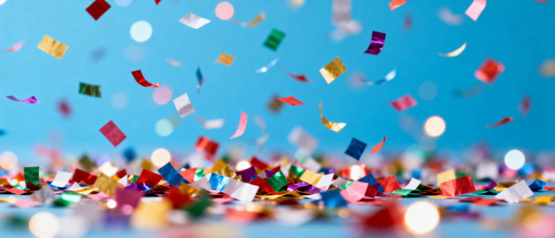 彩纸纷飞庆佳节图片