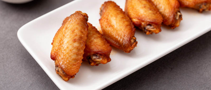 金黄鸡翅诱人美味图片