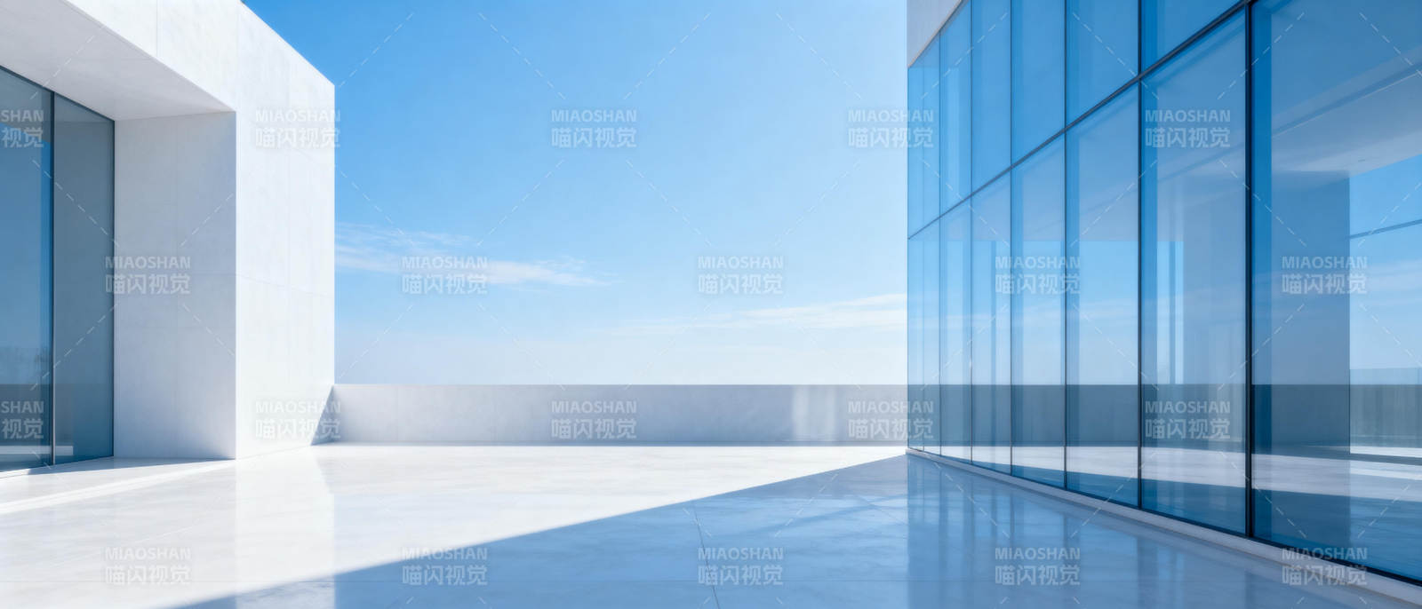 现代建筑与蓝天图片