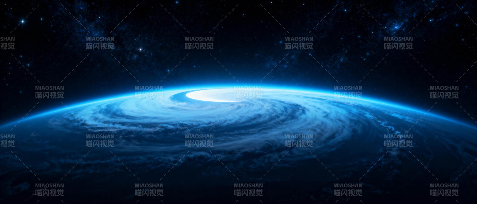 地球风暴全景图片