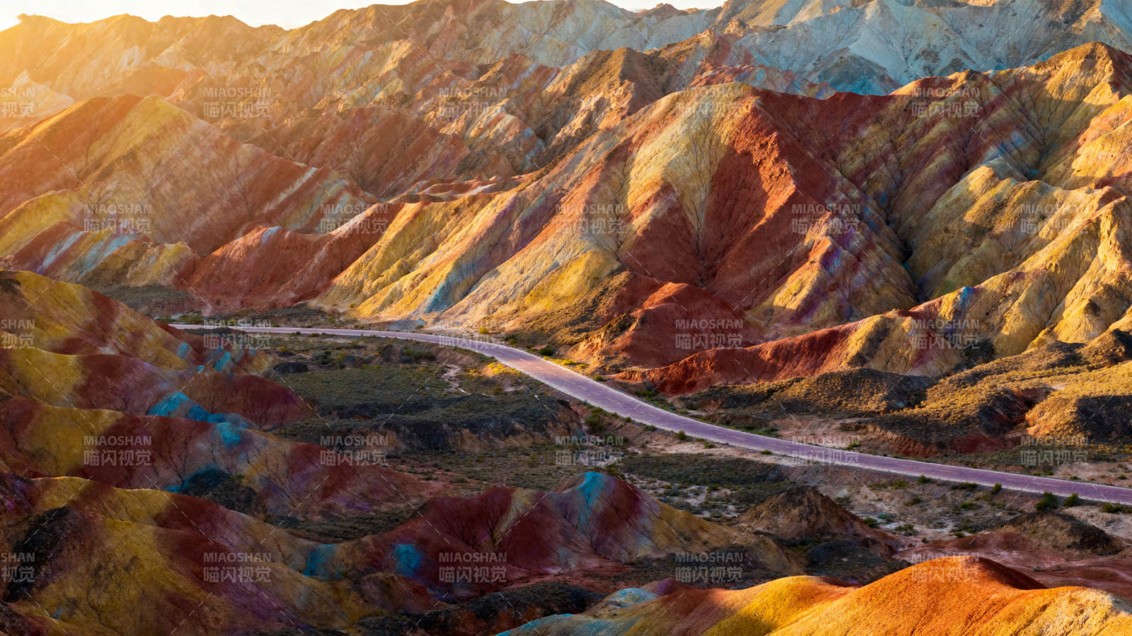 七彩丹霞地貌奇观图片