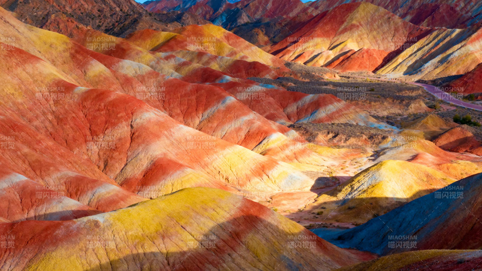 七彩丹霞地貌奇观图片