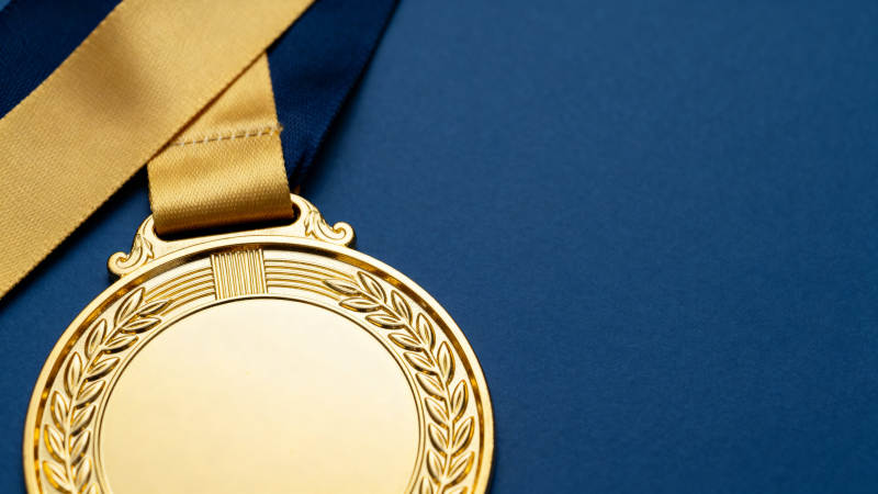 金色奖牌特写展示图片