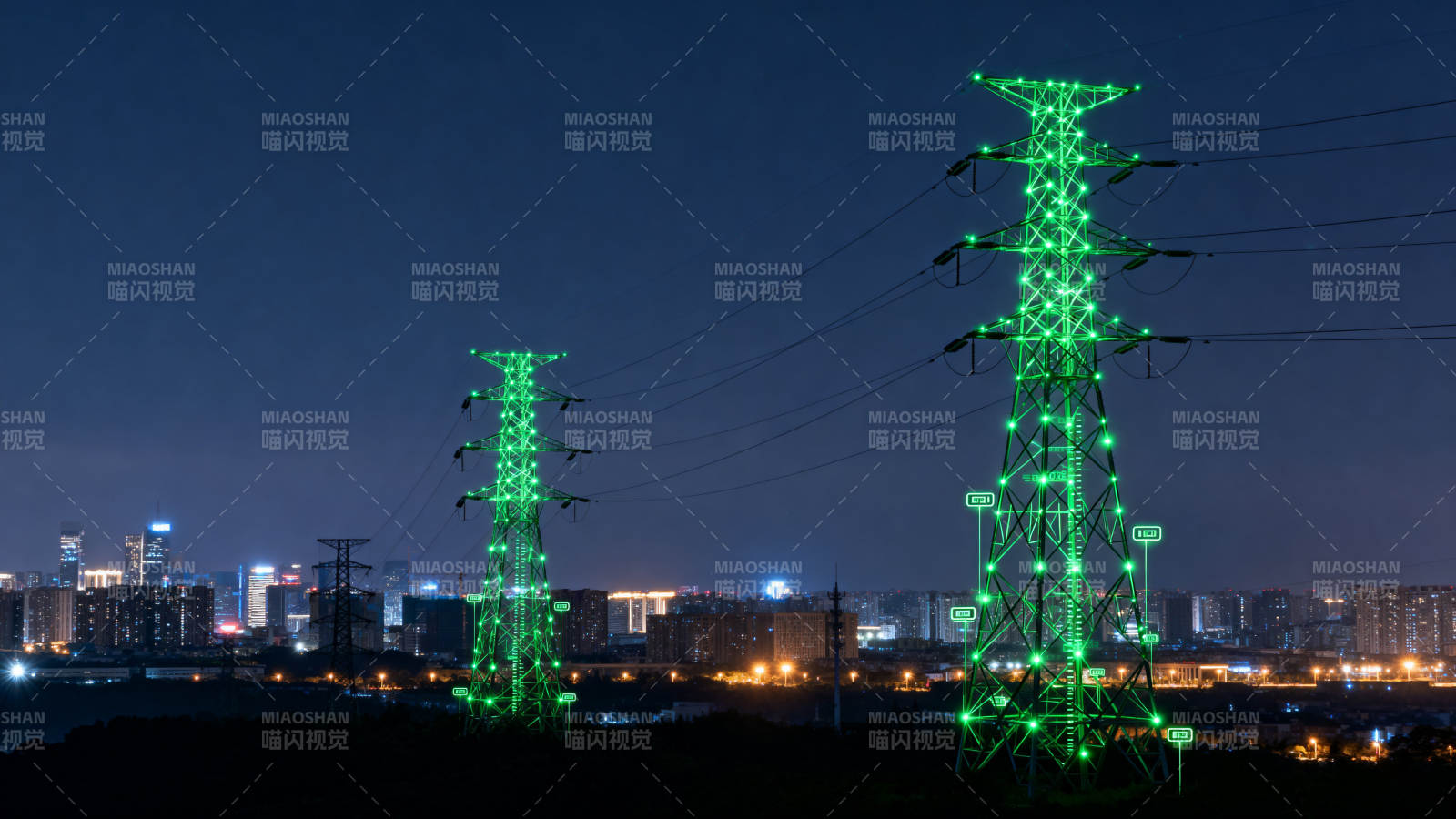高压输电塔夜景灯光图片
