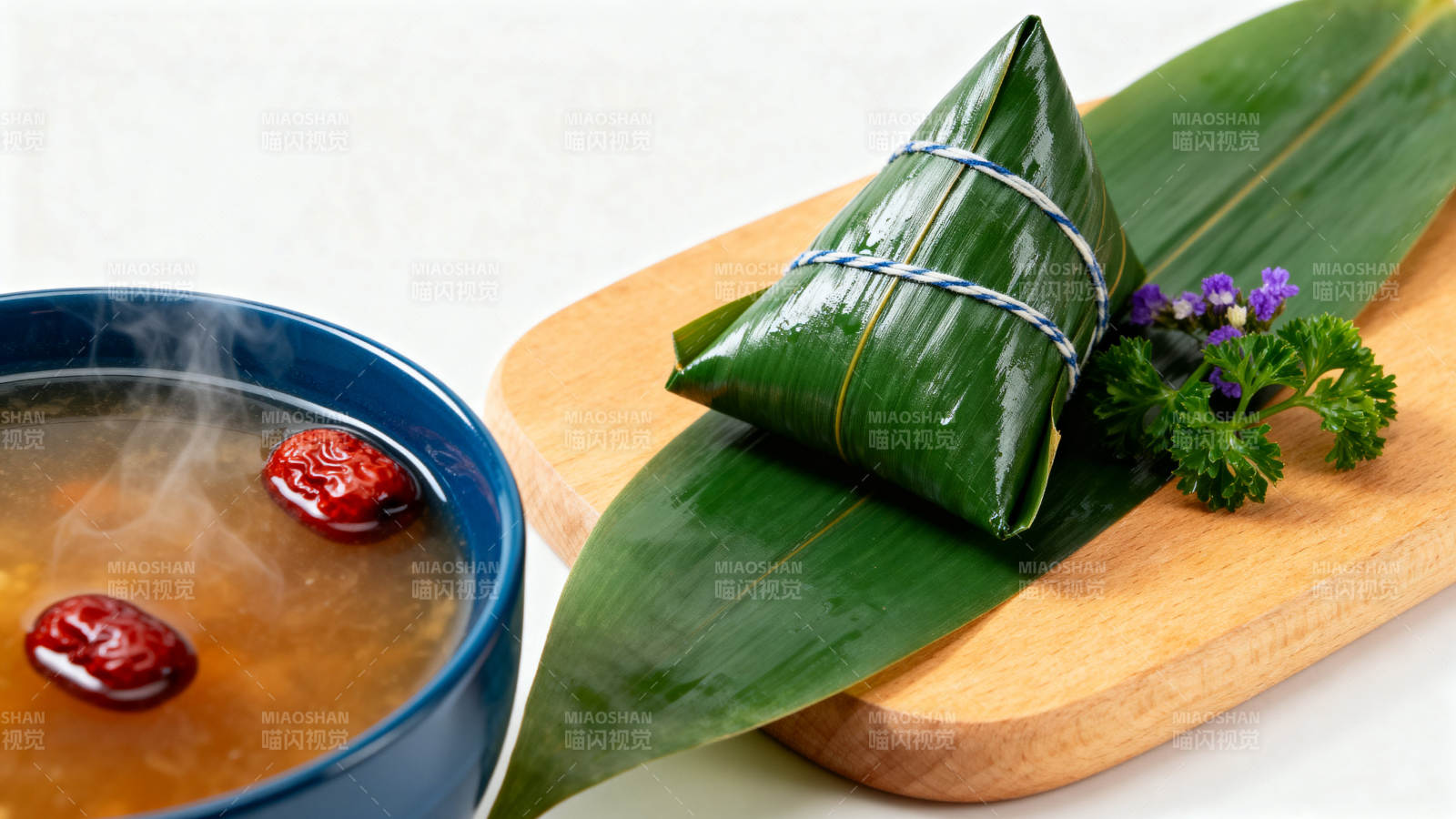 端午节粽子与红枣汤图片