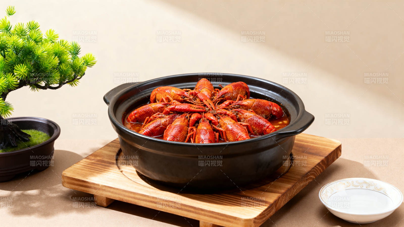 砂锅龙虾美味诱人图片