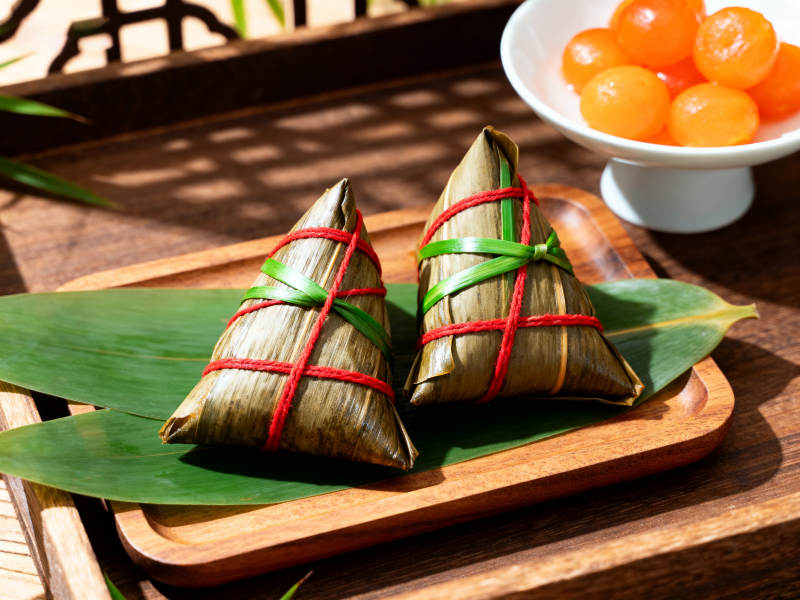 端午节粽子与咸蛋黄图片