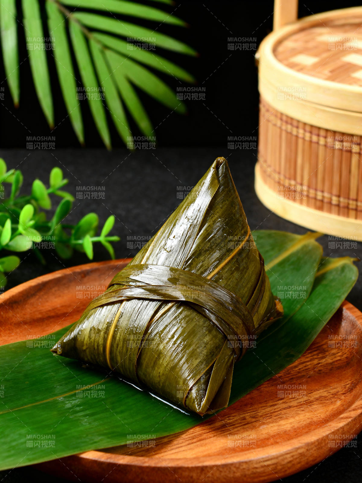 端午节传统粽子特写图片