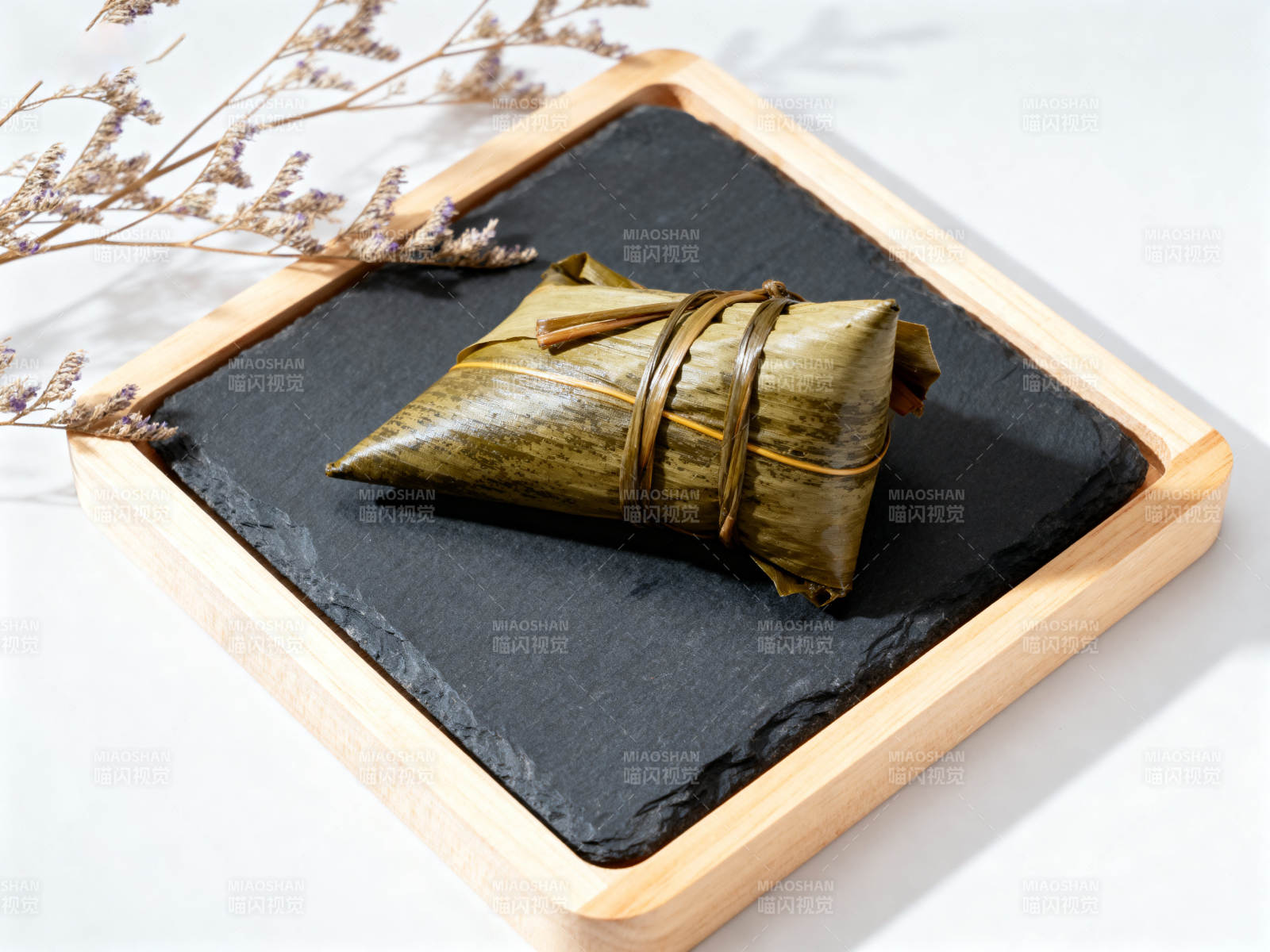 传统粽子特写展示图片