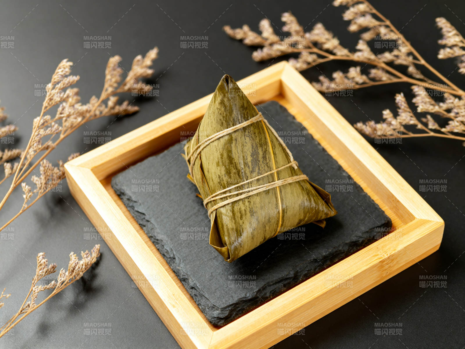 传统粽子特写展示图片