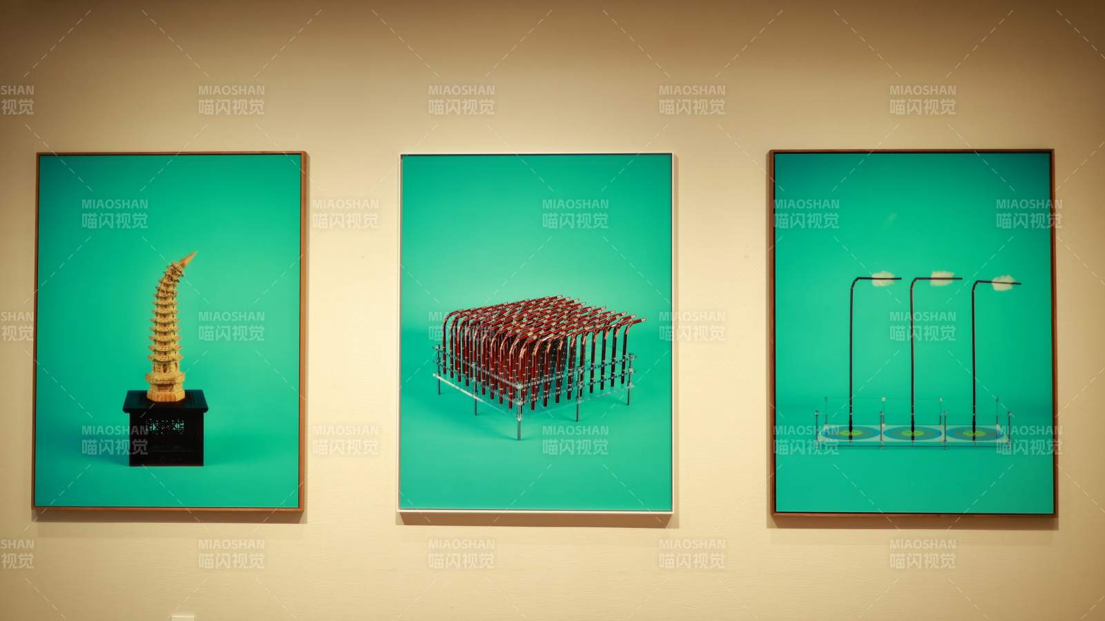 成都天府艺术公园三幅抽象艺术作品图片