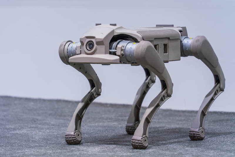 四足机器人行走图片