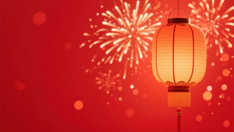 红色灯笼与烟花庆祝图片