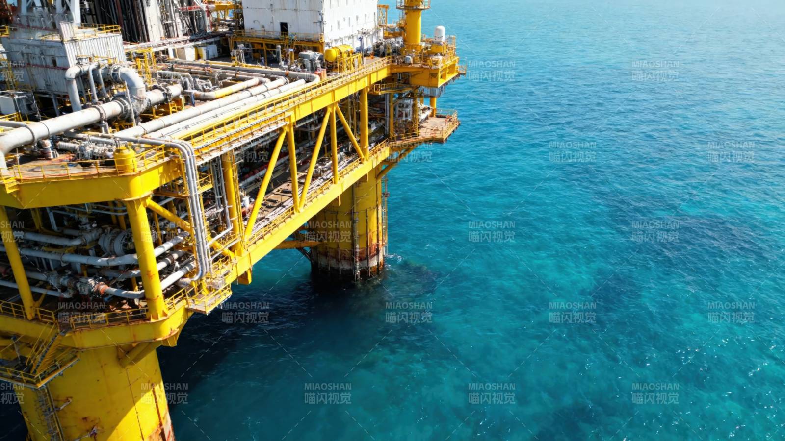 海洋石油钻井平台图片