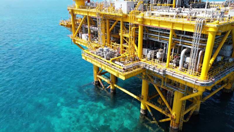 海洋石油钻井平台图片