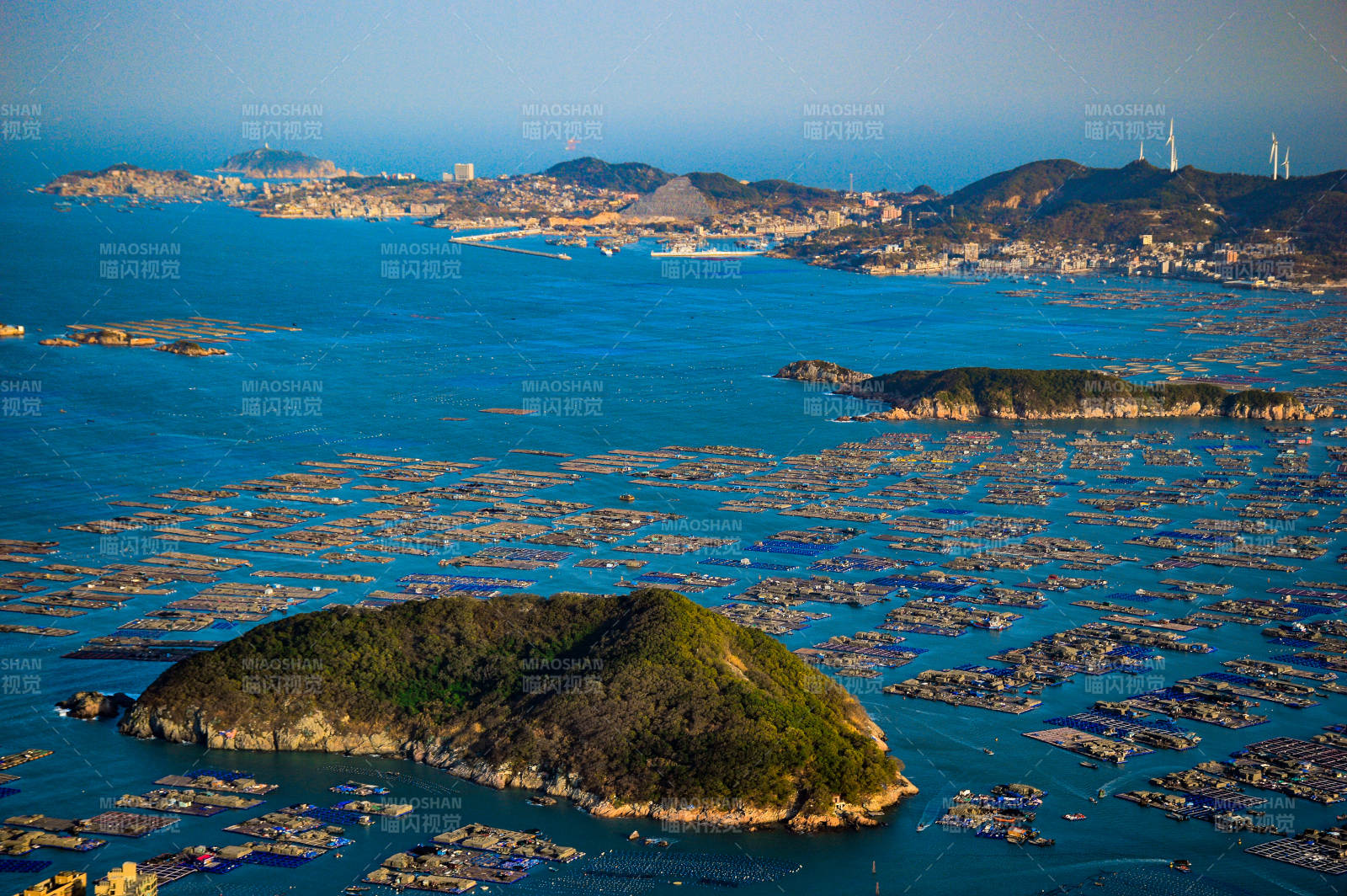 奇达村旗冠顶图片