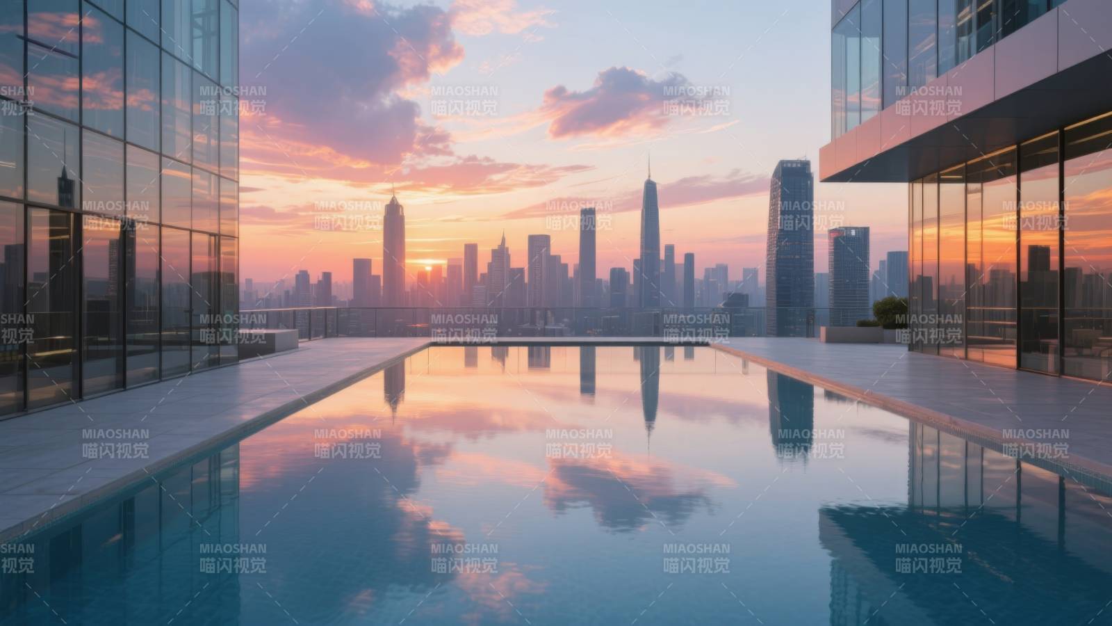 城市天际线日落倒影图片