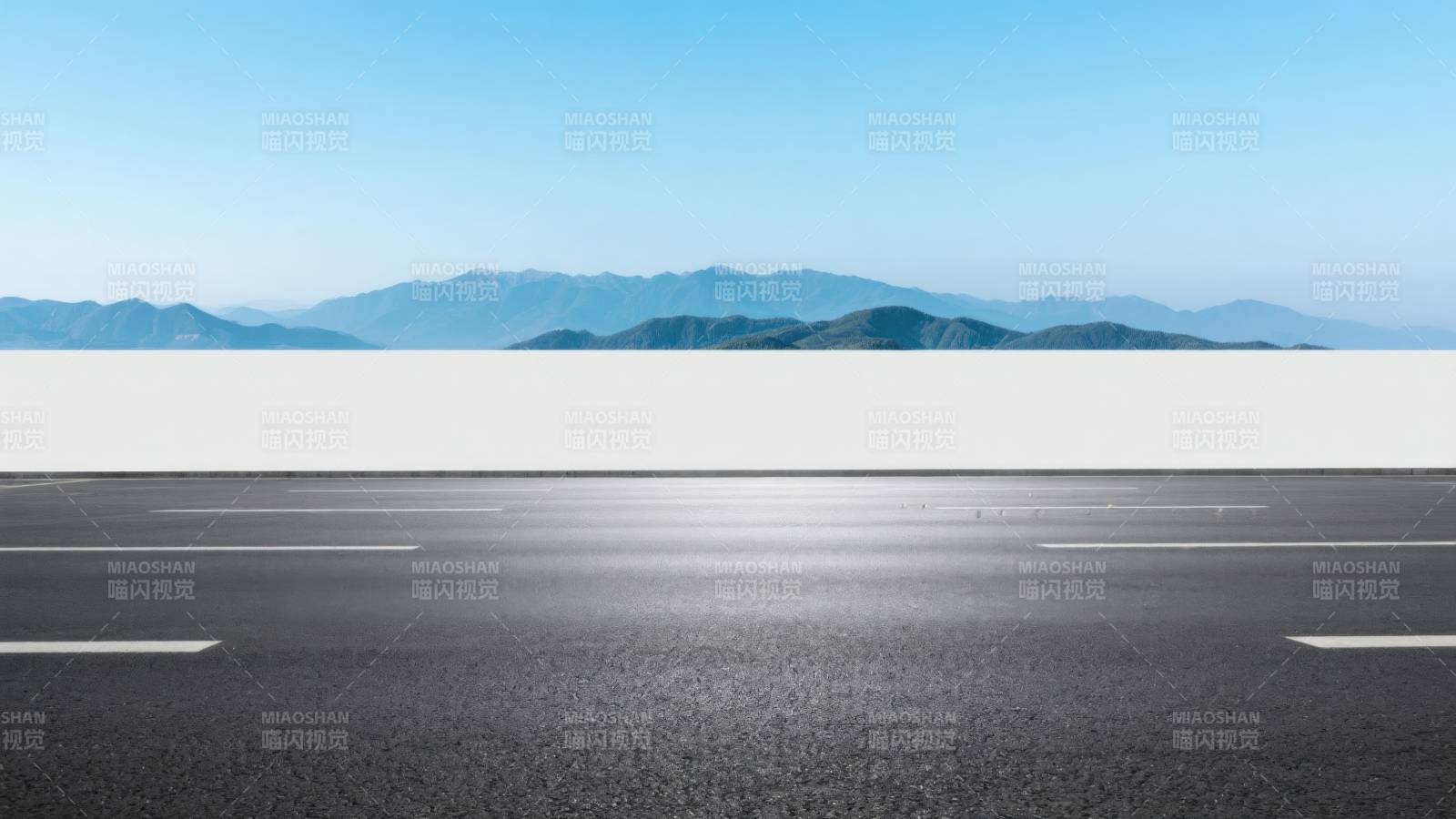 公路与远山的风景图片