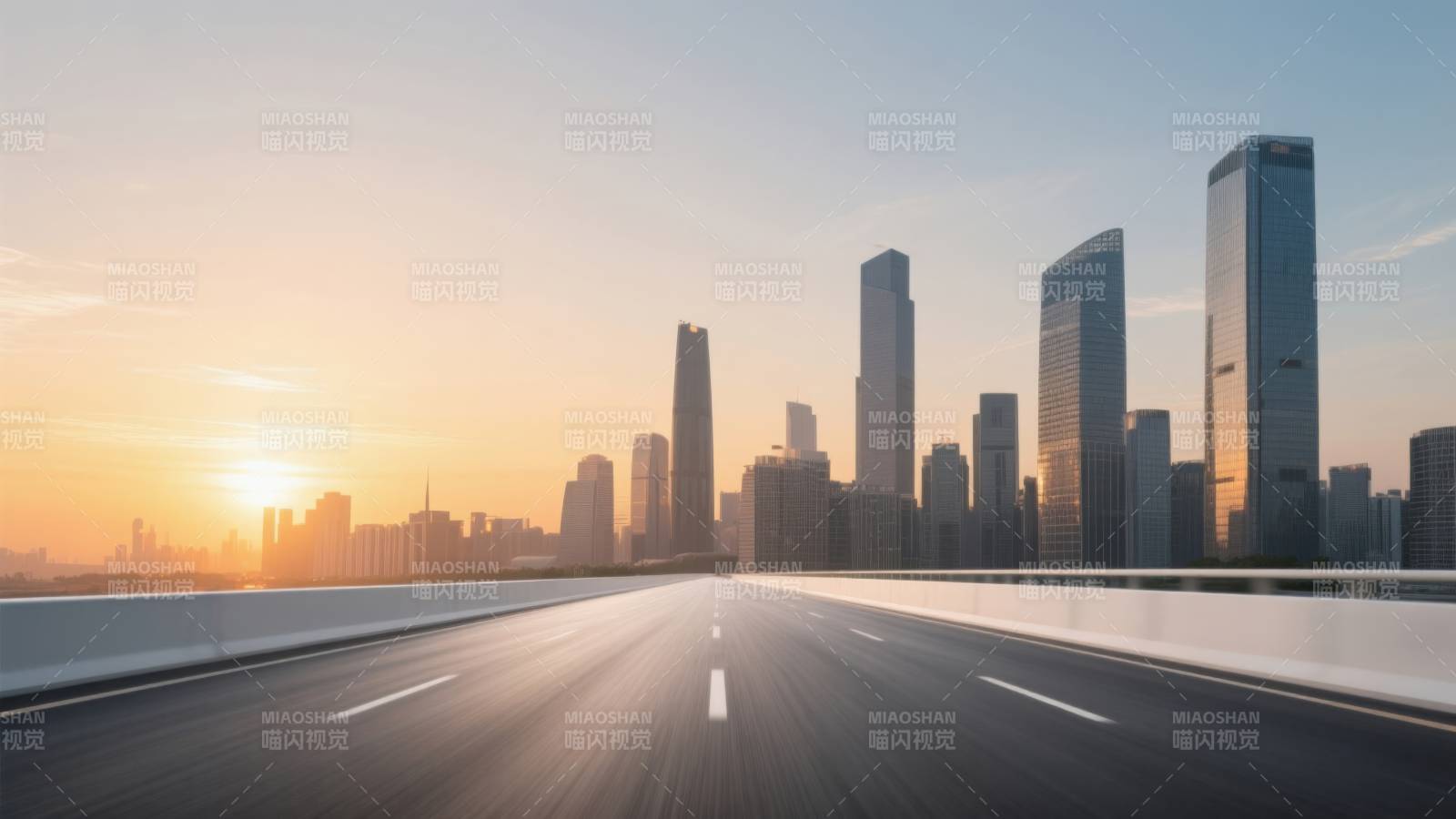 城市天际线日出公路图片