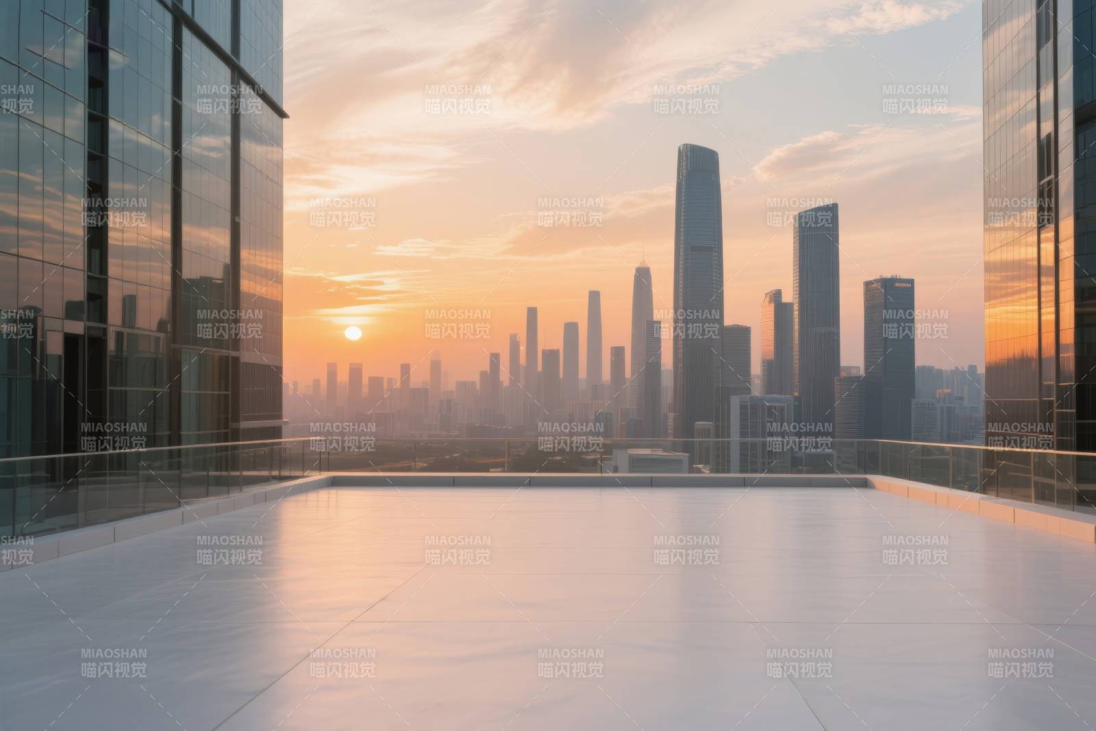 城市天际线日落景观图片